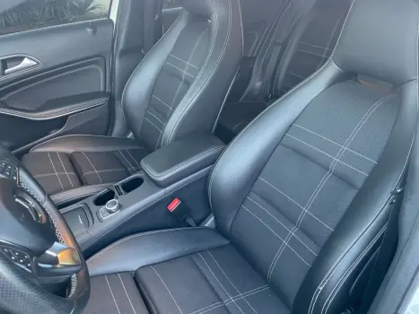 MERCEDES-BENZ GLA 200 1.6 16V 4P FLEX CGI STYLE TURBO AUTOM�TICO, Foto 7