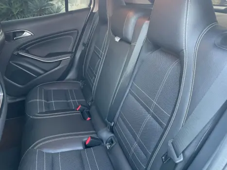 MERCEDES-BENZ GLA 200 1.6 16V 4P FLEX CGI STYLE TURBO AUTOM�TICO, Foto 8