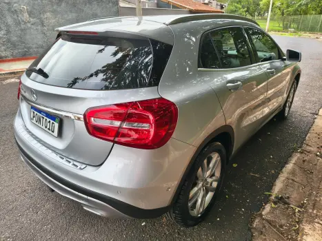 MERCEDES-BENZ GLA 200 1.6 16V 4P FLEX CGI ADVANCE TURBO AUTOMTICO, Foto 4