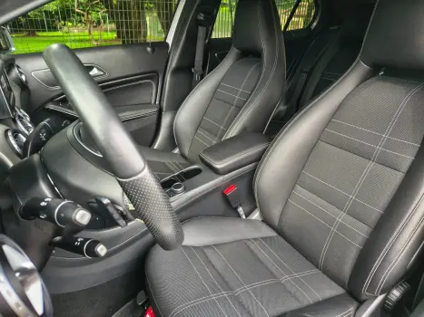 MERCEDES-BENZ GLA 200 1.6 16V 4P FLEX CGI ADVANCE TURBO AUTOMTICO, Foto 11
