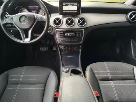 MERCEDES-BENZ GLA 200 1.6 16V 4P FLEX CGI ADVANCE TURBO AUTOMTICO, Foto 13