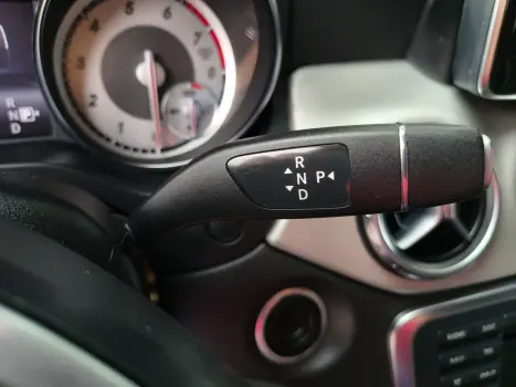 MERCEDES-BENZ GLA 200 1.6 16V 4P FLEX CGI ADVANCE TURBO AUTOMTICO, Foto 19