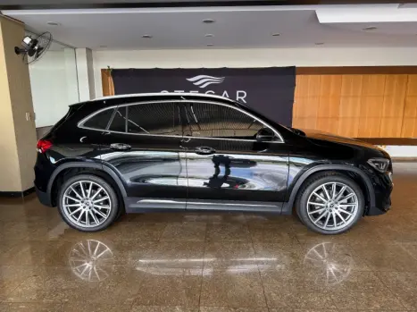 MERCEDES-BENZ GLA 200 1.3 16V 4P GCI AMG LINE 7G-DCT AUTOM�TICO, Foto 3