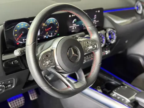 MERCEDES-BENZ GLA 200 1.3 16V 4P GCI AMG LINE 7G-DCT AUTOM�TICO, Foto 12