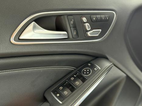 MERCEDES-BENZ GLA 200 1.6 16V 4P FLEX CGI NIGHT TURBO AUTOM�TICO, Foto 12