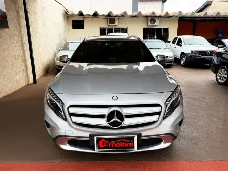 MERCEDES-BENZ GLA 200 1.6 16V 4P CGI ADVANCE TURBO AUTOM�TICO, Foto 2