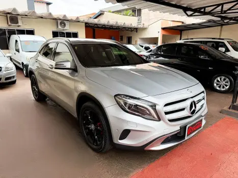 MERCEDES-BENZ GLA 200 1.6 16V 4P CGI ADVANCE TURBO AUTOM�TICO, Foto 3