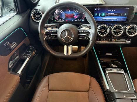 MERCEDES-BENZ GLB 220 2.0 16V 4P MHEV AMG LINE 4MATIC DCT AUTOMTICO, Foto 11