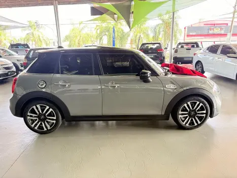MINI Cooper 2.0 16V 4P TWINPOWER S STEPTRONIC AUTOM�TICO, Foto 17