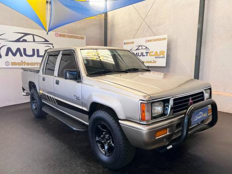 MITSUBISHI L 200 , Foto 1