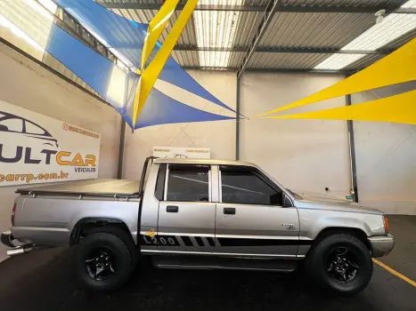 MITSUBISHI L 200 , Foto 7