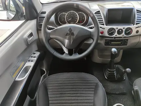 MITSUBISHI L 200 Triton 3.2 16V GLX 4X4 CABINE DUPLA TURBO DIESEL INTERCOOLER, Foto 6