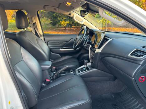 MITSUBISHI L 200 Triton 2.4 16V SPORT HPE-S 4X4 CABINE DUPLA TURBO DIESEL AUTOMÁTICO, Foto 8