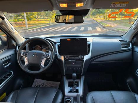 MITSUBISHI L 200 Triton 2.4 16V SPORT HPE-S 4X4 CABINE DUPLA TURBO DIESEL AUTOMÁTICO, Foto 9