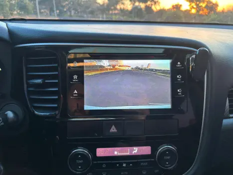 MITSUBISHI Outlander 3.0 V6 24V 4P GT 4X4 AUTOMÁTICO, Foto 11 MITSUBISHI Outlander 3.0 V6 24V 4P GT 4X4 AUTOMÁTICO, Foto 11