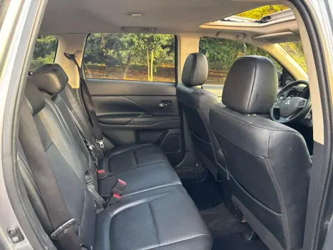 MITSUBISHI Outlander 2.0 16V 4P AUTOM�TICO, Foto 9