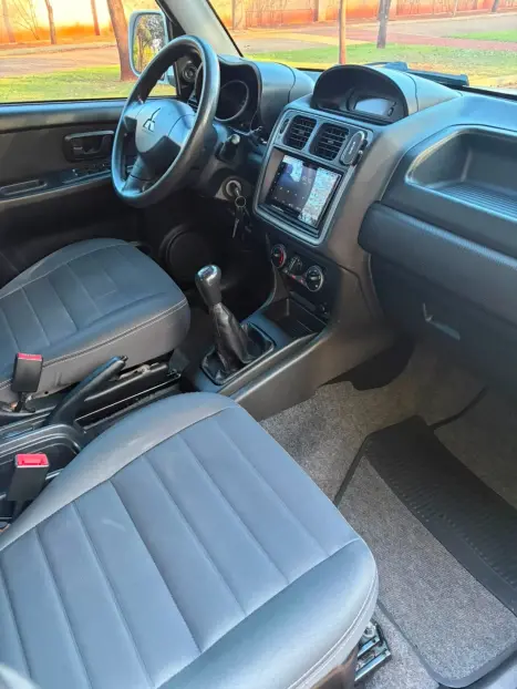 MITSUBISHI Pajero TR4 2.0 16V 4P, Foto 10