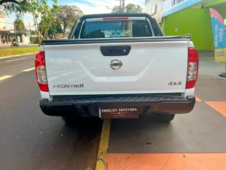 NISSAN Frontier 2.3 16V S 4X4 CABINE DUPLA BI-TURBO DIESEL, Foto 5