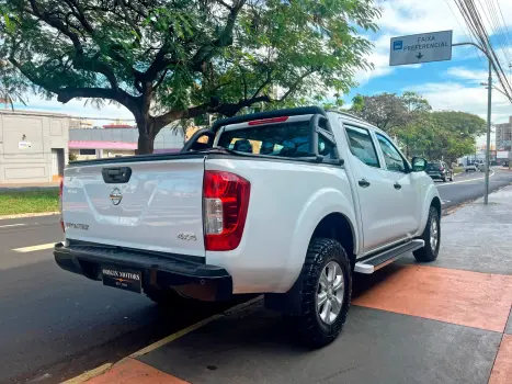 NISSAN Frontier 2.3 16V S 4X4 CABINE DUPLA BI-TURBO DIESEL, Foto 6