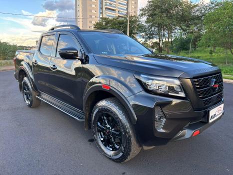 NISSAN Frontier 2.3 16V PRO4X CABINE DUPLA 4X4 BI-TURBO DIESEL AUTOMTICO, Foto 3