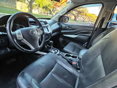 NISSAN Frontier 2.3 16V LE 4X4 CABINE DUPLA BI-TURBO DIESEL AUTOMÁTICO, Foto 5 NISSAN Frontier 2.3 16V LE 4X4 CABINE DUPLA BI-TURBO DIESEL AUTOMÁTICO, Foto 5