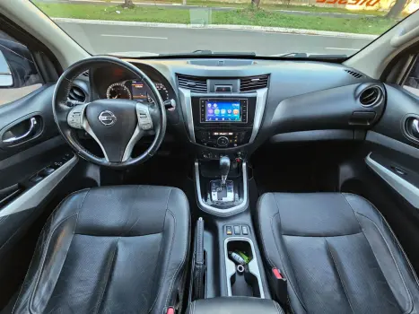 NISSAN Frontier 2.3 16V LE 4X4 CABINE DUPLA BI-TURBO DIESEL AUTOMÁTICO, Foto 6 NISSAN Frontier 2.3 16V LE 4X4 CABINE DUPLA BI-TURBO DIESEL AUTOMÁTICO, Foto 6