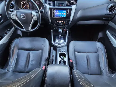 NISSAN Frontier 2.3 16V LE 4X4 CABINE DUPLA BI-TURBO DIESEL AUTOMÁTICO, Foto 8 NISSAN Frontier 2.3 16V LE 4X4 CABINE DUPLA BI-TURBO DIESEL AUTOMÁTICO, Foto 8