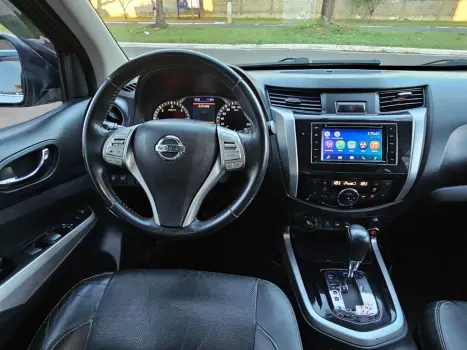 NISSAN Frontier 2.3 16V LE 4X4 CABINE DUPLA BI-TURBO DIESEL AUTOMÁTICO, Foto 9 NISSAN Frontier 2.3 16V LE 4X4 CABINE DUPLA BI-TURBO DIESEL AUTOMÁTICO, Foto 9