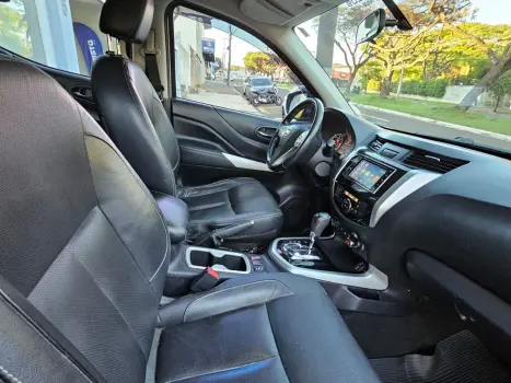 NISSAN Frontier 2.3 16V LE 4X4 CABINE DUPLA BI-TURBO DIESEL AUTOMÁTICO, Foto 10 NISSAN Frontier 2.3 16V LE 4X4 CABINE DUPLA BI-TURBO DIESEL AUTOMÁTICO, Foto 10