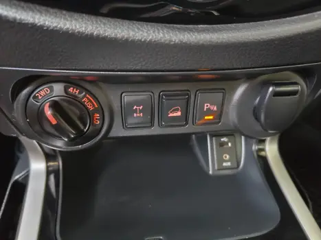 NISSAN Frontier 2.3 16V LE 4X4 CABINE DUPLA BI-TURBO DIESEL AUTOMTICO, Foto 15