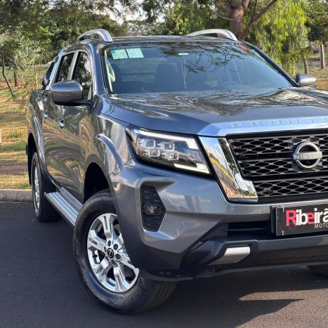 NISSAN Frontier 2.3 16V XE 4X4 CABINE DUPLA BI-TURBO DIESEL AUTOM�TICO, Foto 3