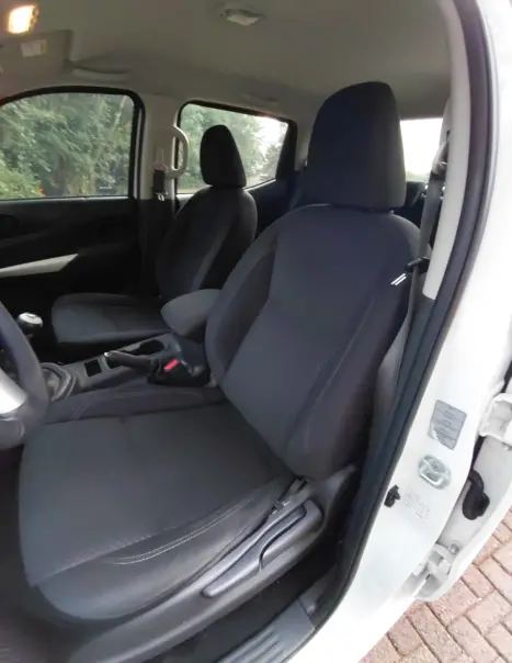 NISSAN Frontier 2.3 16V S 4X4 CABINE DUPLA BI-TURBO DIESEL, Foto 9