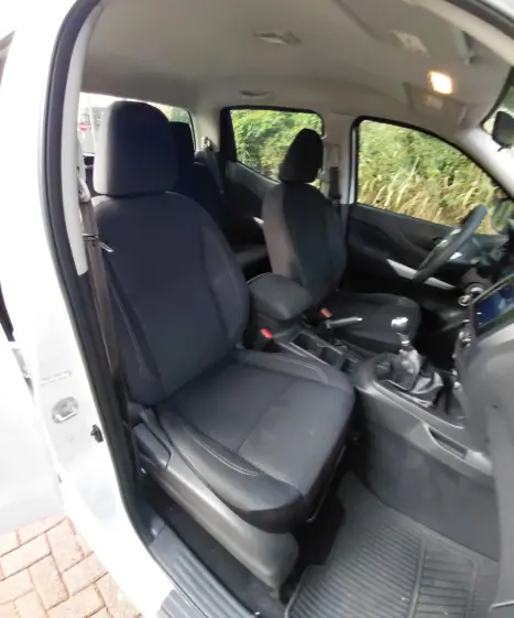 NISSAN Frontier 2.3 16V S 4X4 CABINE DUPLA BI-TURBO DIESEL, Foto 10