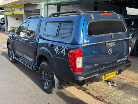 NISSAN Frontier 2.3 ATTACK CABINE DUPLA 4X4 BI-TURBO DIESEL AUTOM�TICO, Foto 4