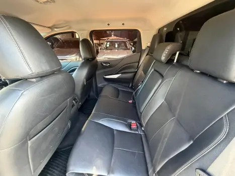 NISSAN Frontier 2.3 ATTACK CABINE DUPLA 4X4 BI-TURBO DIESEL AUTOM�TICO, Foto 10