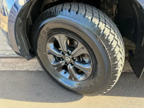 NISSAN Frontier 2.3 ATTACK CABINE DUPLA 4X4 BI-TURBO DIESEL AUTOM�TICO, Foto 13