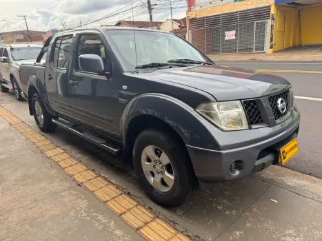 NISSAN Frontier 2.5 XE TURBO DIESEL CABINE DUPLA, Foto 2