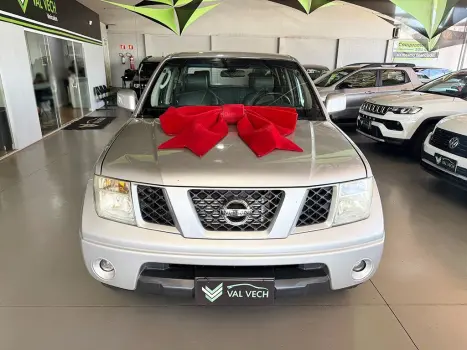 NISSAN Frontier 2.5 XE TURBO DIESEL CABINE DUPLA, Foto 2
