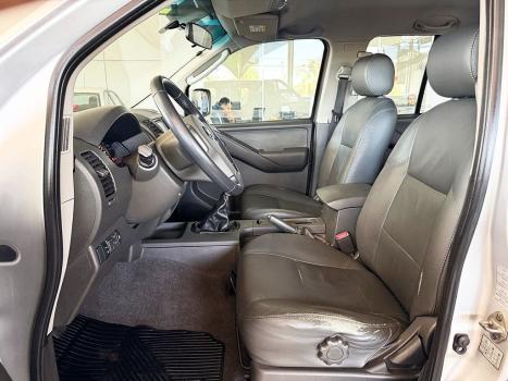 NISSAN Frontier 2.5 XE TURBO DIESEL CABINE DUPLA, Foto 4