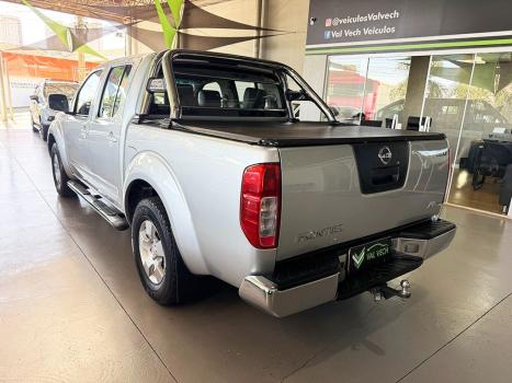 NISSAN Frontier 2.5 XE TURBO DIESEL CABINE DUPLA, Foto 12