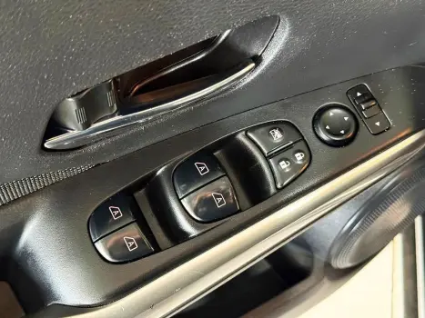 NISSAN Kicks 1.6 16V 4P FLEX SV X-TRONIC AUTOMTICO CVT, Foto 8