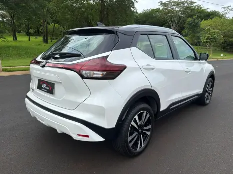 NISSAN Kicks 1.6 16V 4P FLEXSTART EXCLUSIVE XTRONIC AUTOM�TICO CVT, Foto 6