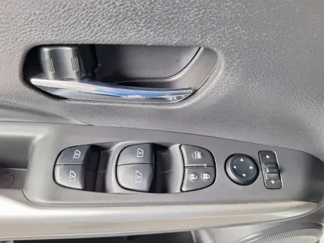NISSAN Kicks Play 1.6 16V FELXSTART ADVANCE PLUS XTRONIC AUTOMÁTICO, Foto 17