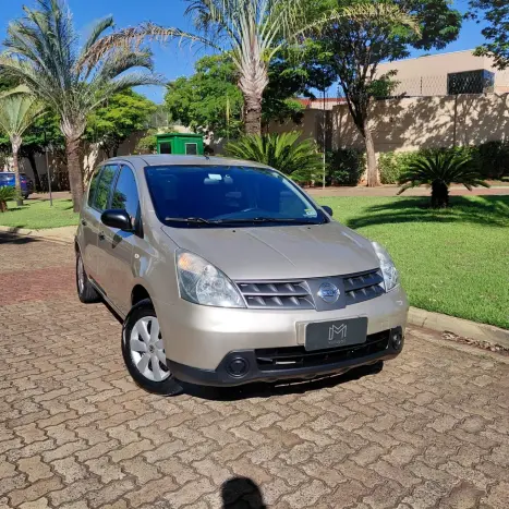 NISSAN Livina 1.8 16V 4P FLEX AUTOMÁTICO, Foto 2