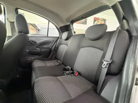 NISSAN March 1.0 12V 4P S FLEX, Foto 9