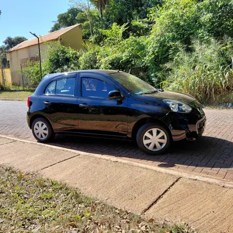 NISSAN March 1.0 16V 4P S FLEX, Foto 2