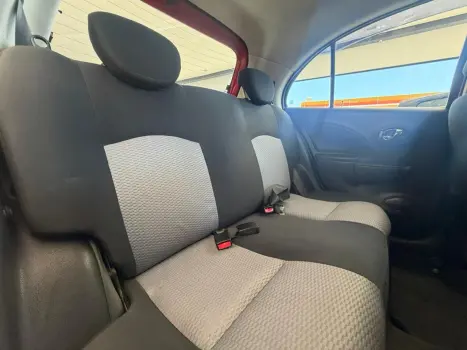 NISSAN March 1.6 16V 4P SV FLEX, Foto 10