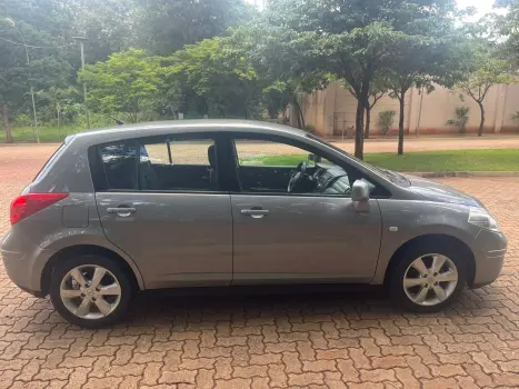 NISSAN Tiida Hatch 1.8 16V 4P S FLEX, Foto 8