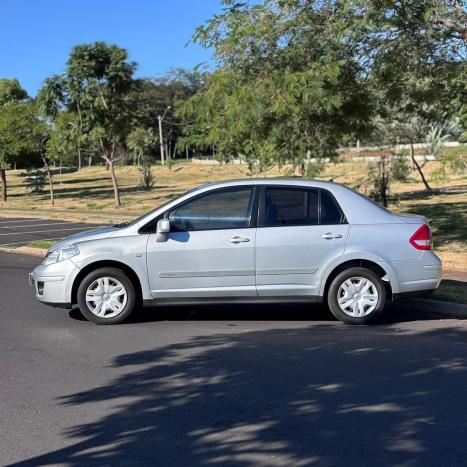 NISSAN Tiida Sedan 1.8 16V 4P FLEX, Foto 5