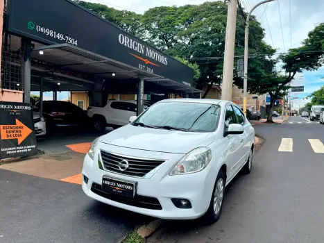 NISSAN Versa Sedan 1.6 16V 4P FLEX SV, Foto 1